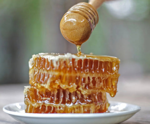 عسل السدر مع الشمع الطبيعي 1.5kg